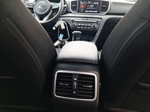 Used 2020 Kia Sportage LX FWD image 29