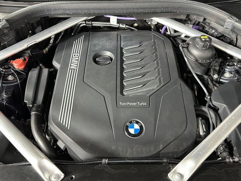 Used 2022 BMW X6 xDrive40i w/ M Sport Package AWD/4WD image 31