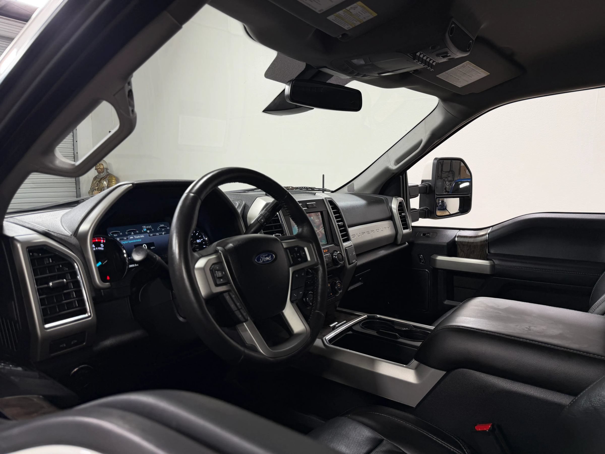 Used 2018 Ford F250 Lariat w/ Lariat Ultimate Package AWD/4WD image 15