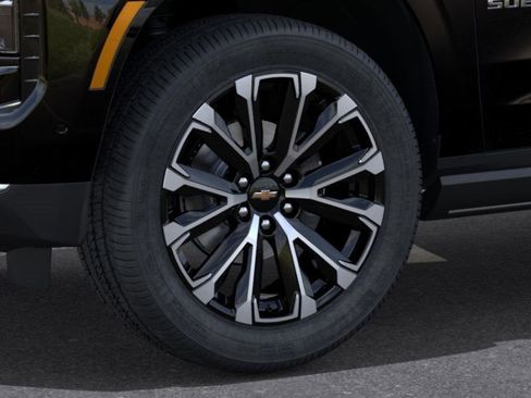 New 2025 Chevrolet Suburban High Country image 9