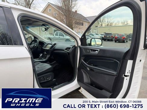 Used 2017 Ford Edge Titanium w/ Equipment Group 301A image 16