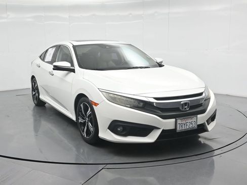 Used 2016 Honda Civic Touring image 21