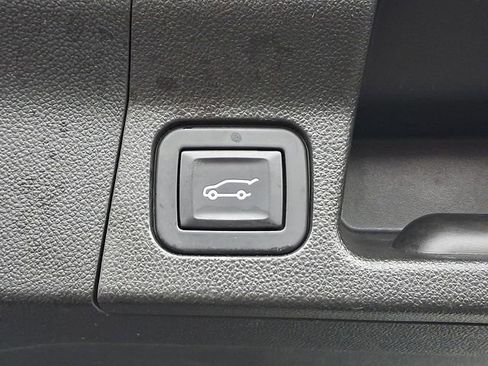 Used 2018 GMC Acadia SLT image 31