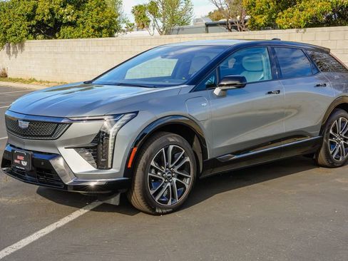 New 2026 Cadillac Optiq Sport 1 w/ LPO, Floor Liner Package image 3