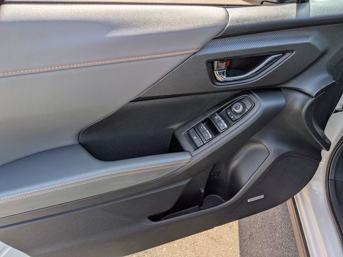 Certified 2025 Subaru Crosstrek 2.5i Limited w/ Crosstrek Mirror Package AWD/4WD image 8