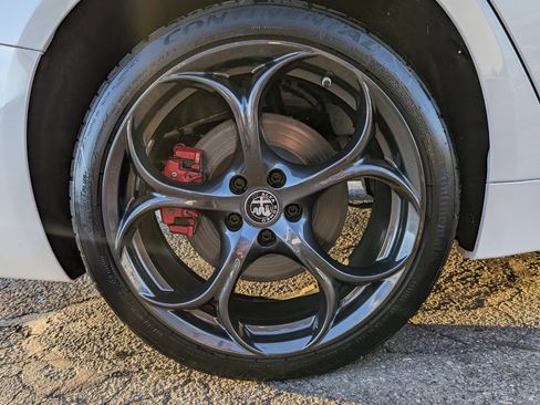 Used 2018 Alfa Romeo Giulia Ti Sport w/ Quick Order Package 22S Sport image 51