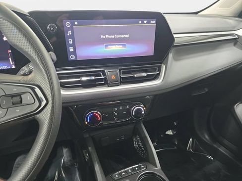 Used 2025 Chevrolet TrailBlazer LT AWD/4WD image 20