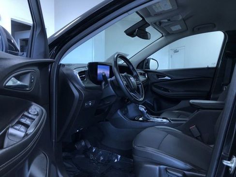 Used 2025 Buick Encore GX Preferred AWD/4WD image 11