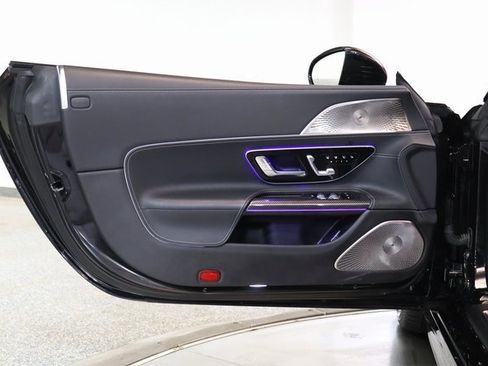 Used 2022 Mercedes-Benz SL 63 AMG 4MATIC image 19