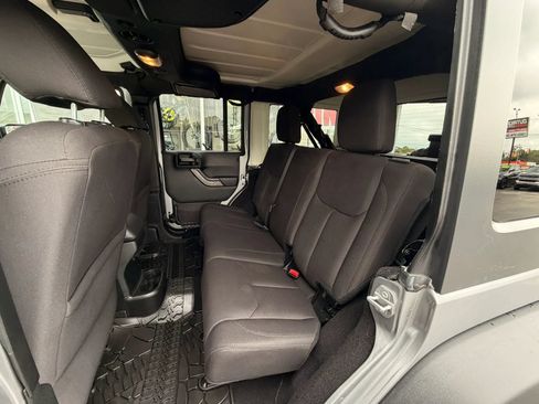 Used 2017 Jeep Wrangler Unlimited Sport AWD/4WD image 11
