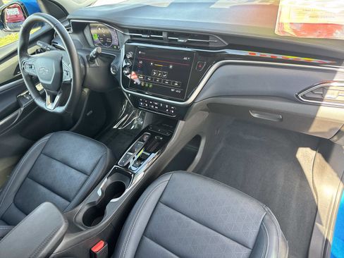 Used 2023 Chevrolet Bolt EUV Premier w/ Sun & Sound Package FWD image 31