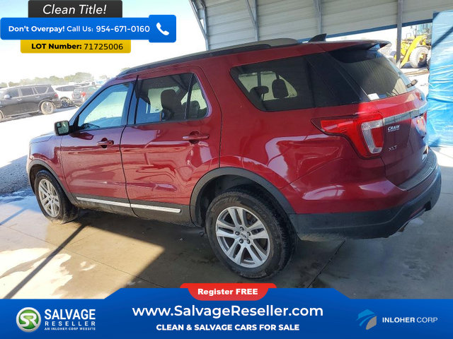 Used 2018 Ford Explorer XLT AWD/4WD image 3