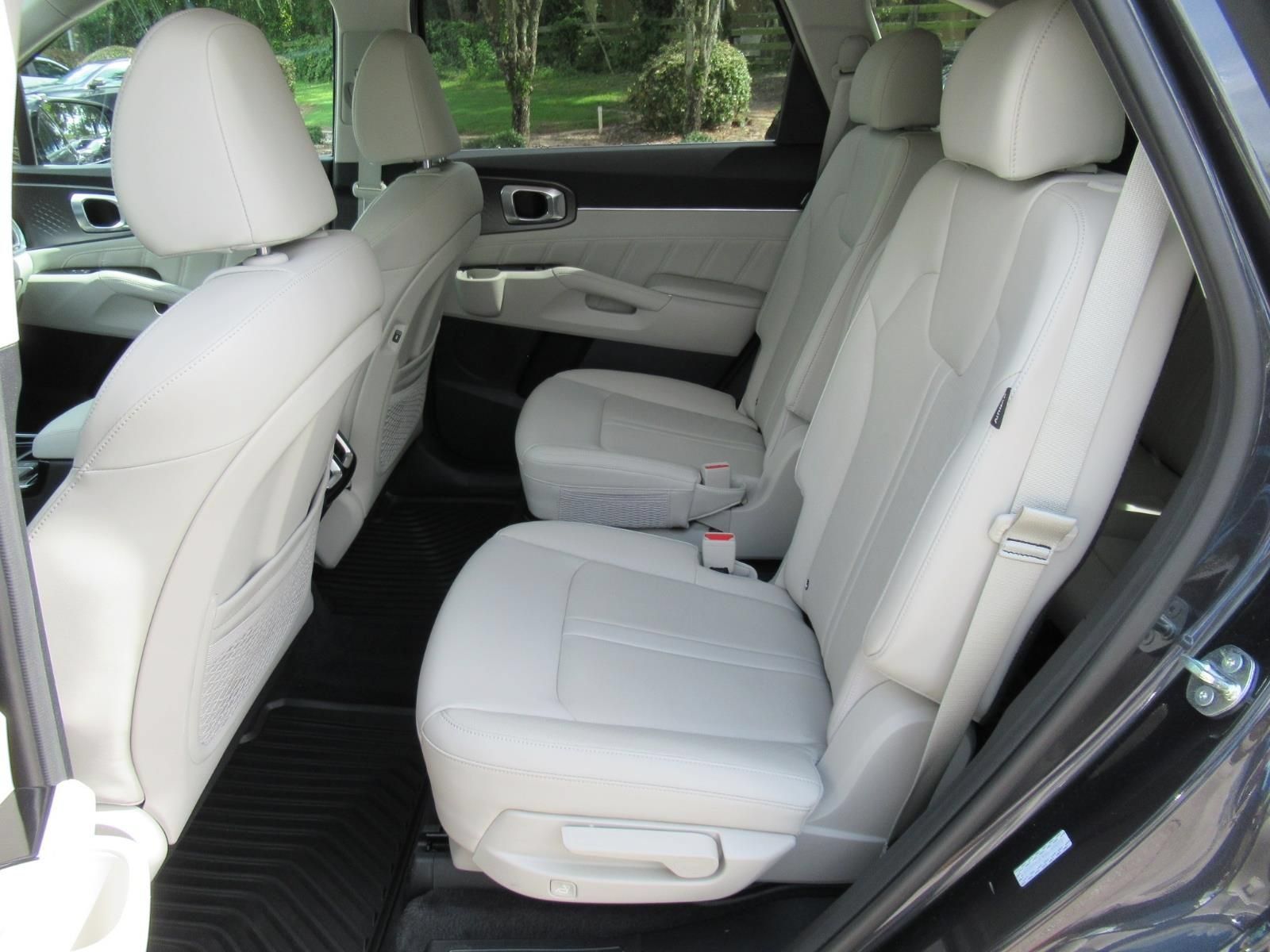 Used 2025 Kia Sorento SX FWD image 37