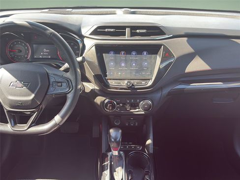 Used 2022 Chevrolet TrailBlazer RS w/ Sun and Liftgate Package AWD/4WD image 15