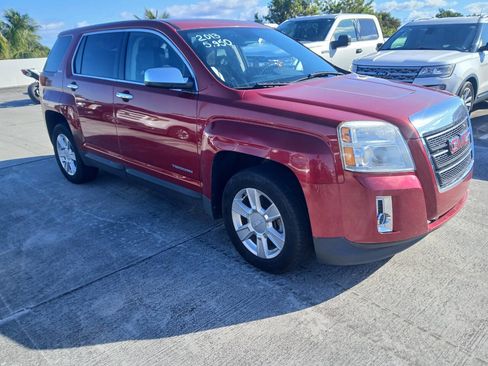 Used 2013 GMC Terrain SLE w/ LPO, Chrome Package image 3