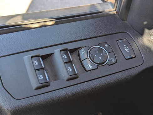 Used 2021 Ford F250 Lariat image 22