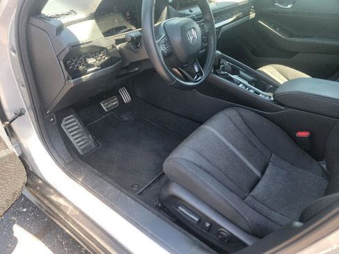 Used 2025 Honda Accord Sport image 10