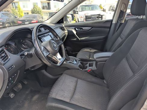 Used 2020 Nissan Rogue SV AWD/4WD image 25