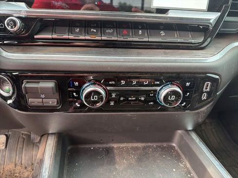 Used 2026 GMC Sierra 3500 SLT w/ SLT Premium Package image 15