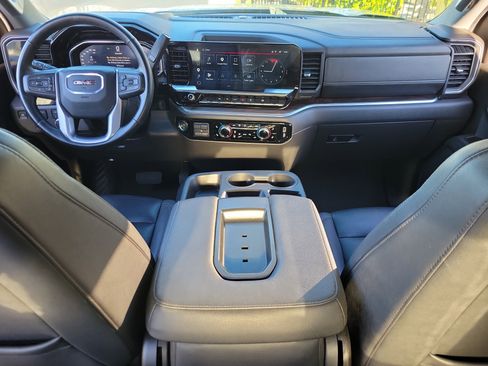Used 2025 GMC Sierra 1500 SLT RWD image 14