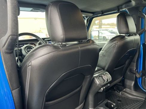 Used 2021 Jeep Gladiator Sport AWD/4WD image 27