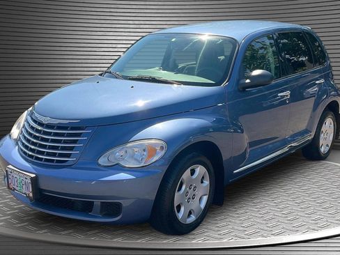 Used 2007 Chrysler PT Cruiser Touring FWD image 3