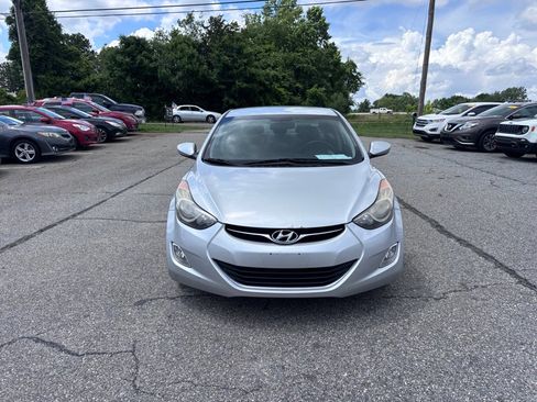 Used 2013 Hyundai Elantra GLS w/ Preferred Pkg FWD image 2