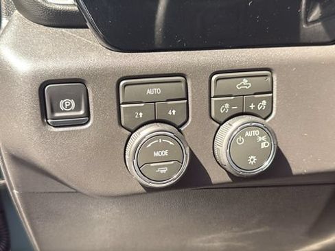 Used 2026 Chevrolet Silverado 1500 LT AWD/4WD image 13