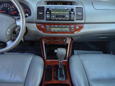 Used 2006 Toyota Camry XLE FWD image 20