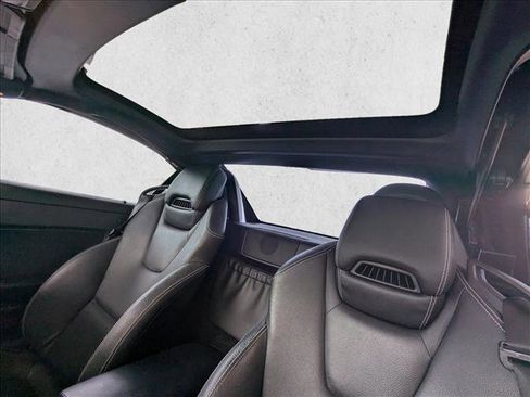 Used 2014 Mercedes-Benz SLK 250 image 11