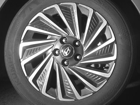 Used 2025 Hyundai Sonata SEL FWD image 13