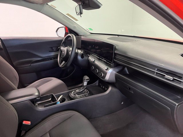 Used 2024 Hyundai Kona SE FWD image 11