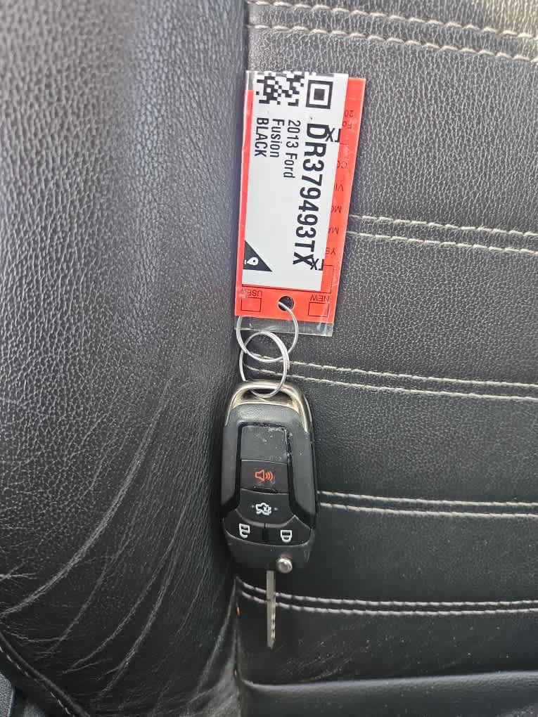 Used 2013 Ford Fusion SE FWD image 20