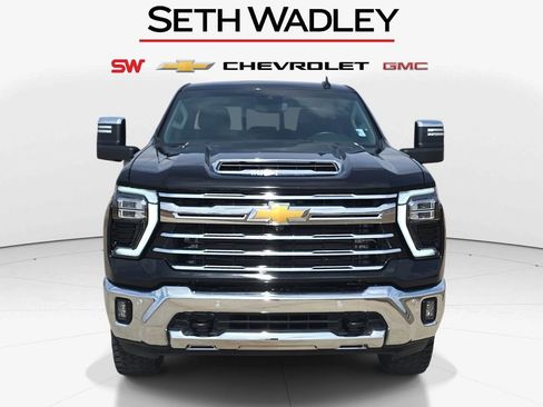 Used 2024 Chevrolet Silverado 2500 LTZ w/ LTZ Plus Package AWD/4WD image 2