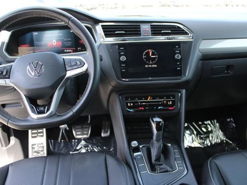 Used 2023 Volkswagen Tiguan SE R-Line FWD image 14