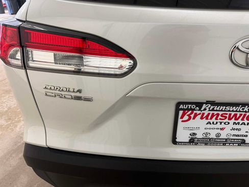 Certified 2023 Toyota Corolla Cross L AWD/4WD image 17