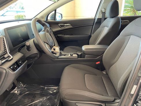 Used 2025 Kia Sportage LX image 22