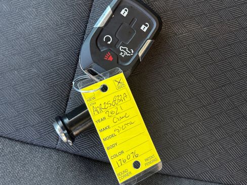 Used 2021 GMC Sierra 1500 Elevation w/ Preferred Package image 32