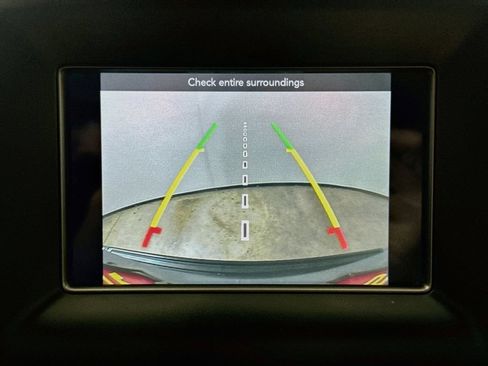 Used 2019 Jeep Grand Cherokee Laredo AWD/4WD image 18