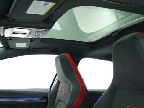 New 2026 Volkswagen GTI SE image 32