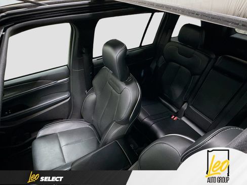 Used 2023 Jeep Grand Cherokee Overland w/ Adv Protech Group III AWD/4WD image 26