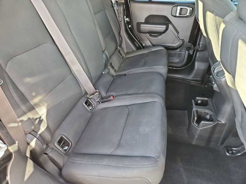 Used 2022 Jeep Gladiator Sport image 34