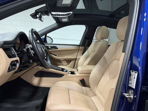 Used 2023 Porsche Macan S AWD/4WD image 16