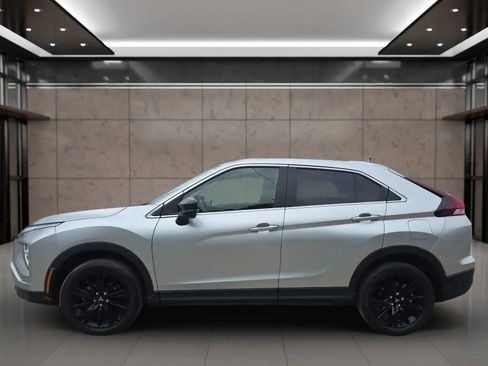 Used 2023 Mitsubishi Eclipse Cross LE AWD/4WD image 5