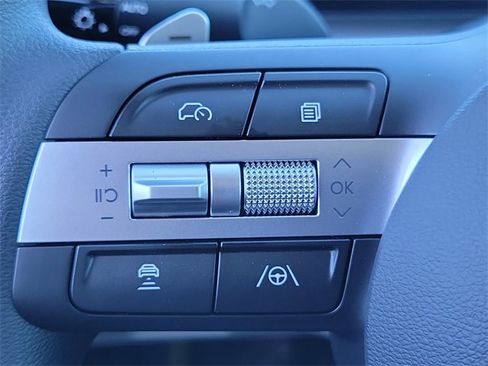 New 2026 Hyundai Tucson Blue SE image 8