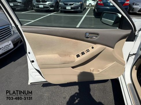 Used 2012 Nissan Altima 2.5 S w/ 20th Anniversary Pkg FWD image 14