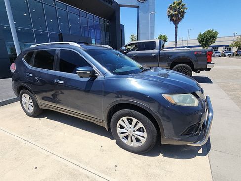 Used 2015 Nissan Rogue SV w/ SV Premium Package AWD/4WD image 9