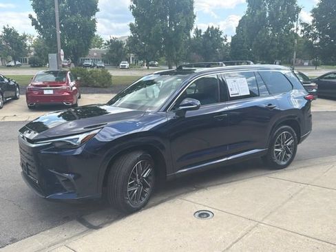 Used 2025 Lexus TX 350 AWD image 3