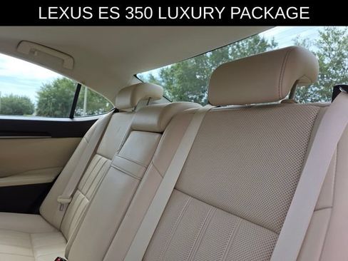 Used 2016 Lexus ES 350 w/ Luxury Package w/Wood Trim FWD image 16