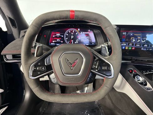 Used 2023 Chevrolet Corvette Stingray Premium Cpe w/ Z51 Performance Package RWD image 12